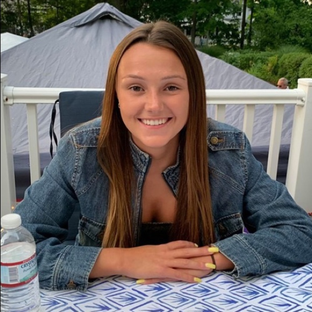 Meet your Posher, Olivia